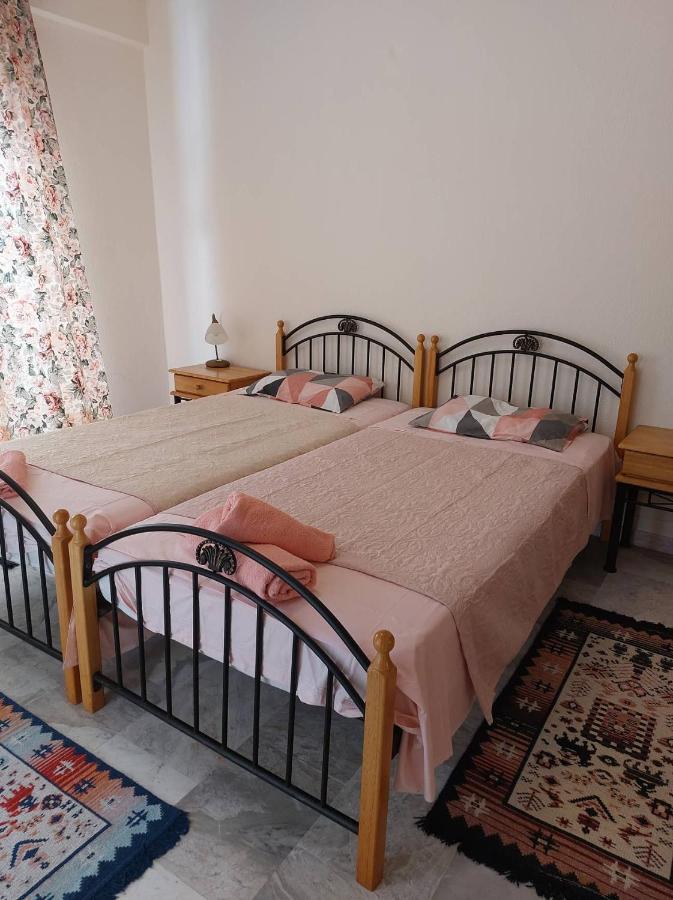 Luminosa Village Apartment Nea Iraklitsa Bagian luar foto